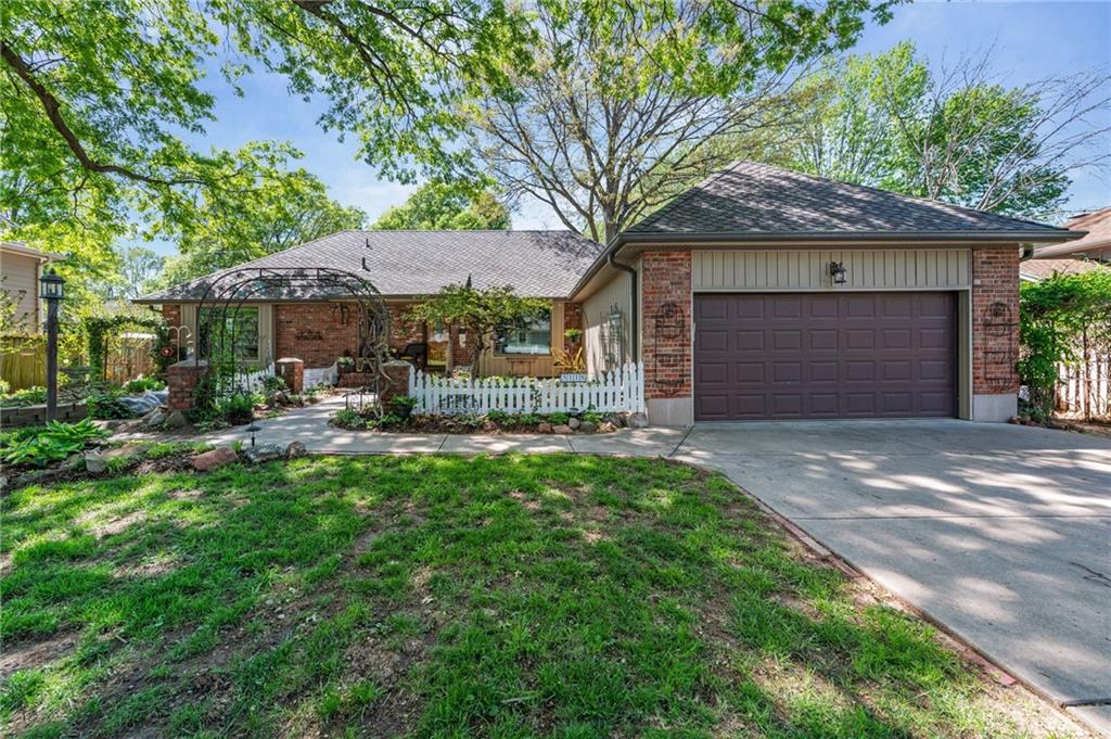 Listing Photo MLS #HMS2612786