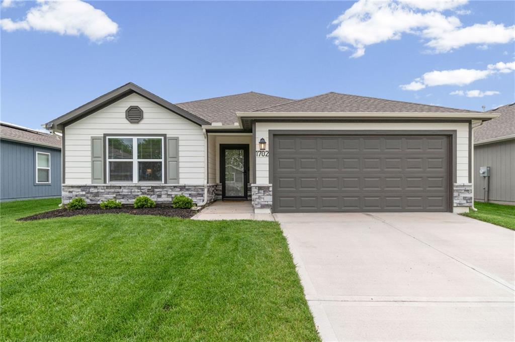 Listing Photo MLS #HMS2613259