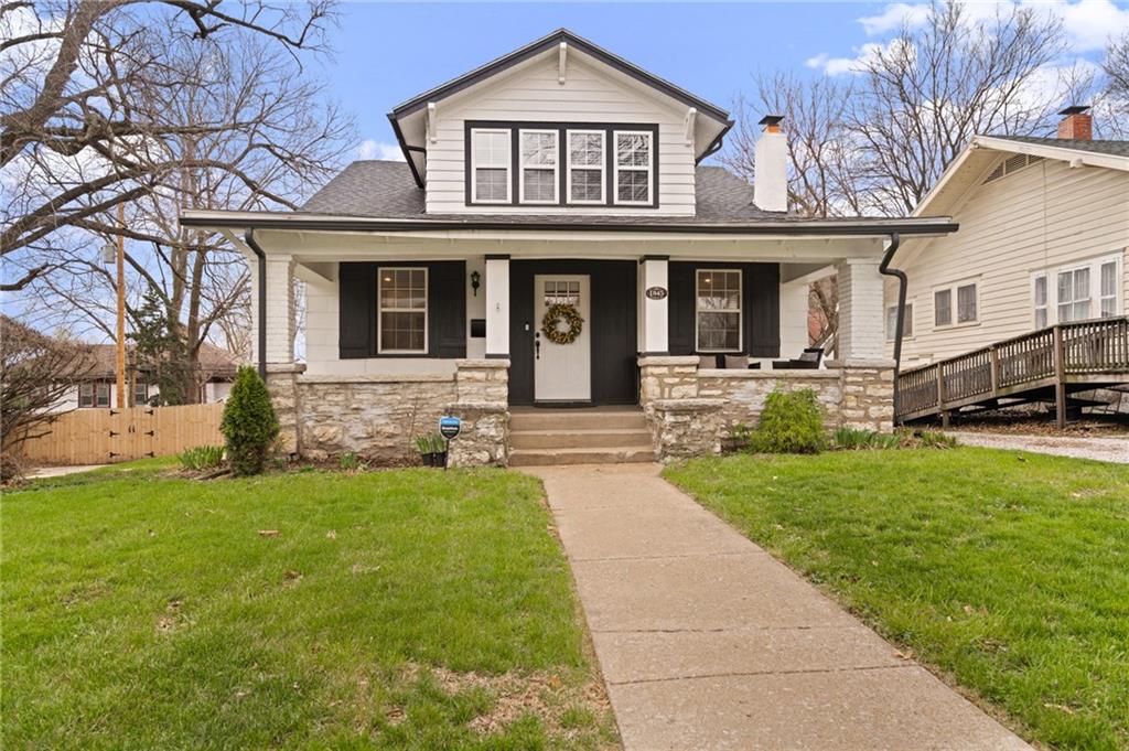 Listing Photo MLS #HMS2613826