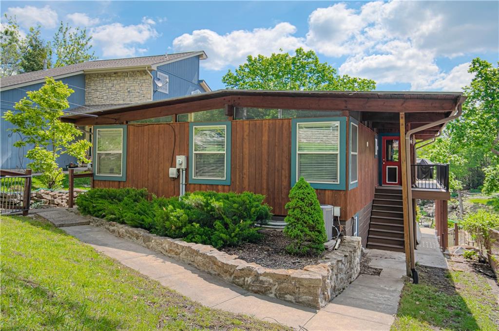 Listing Photo MLS #HMS2613892