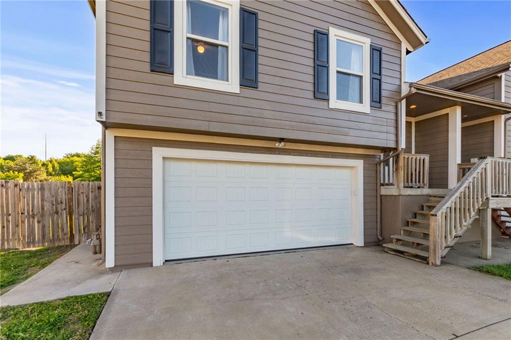 Listing Photo MLS #HMS2614024