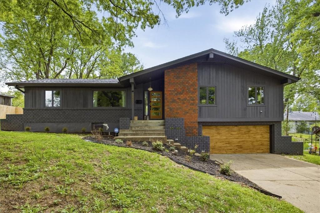 Listing Photo MLS #HMS2614093