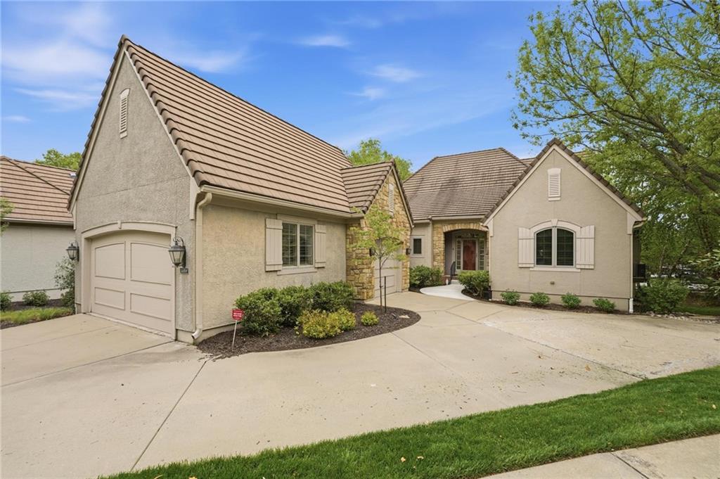 Listing Photo MLS #HMS2615351