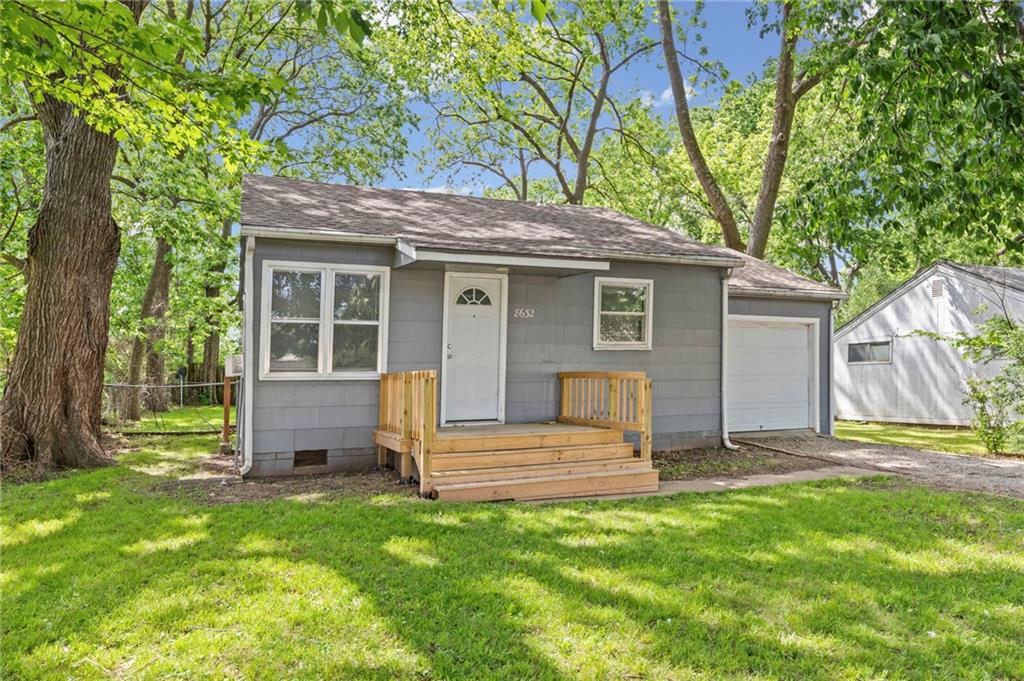 Listing Photo MLS #HMS2615799