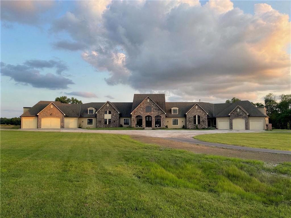 Listing Photo MLS #HMS2615871