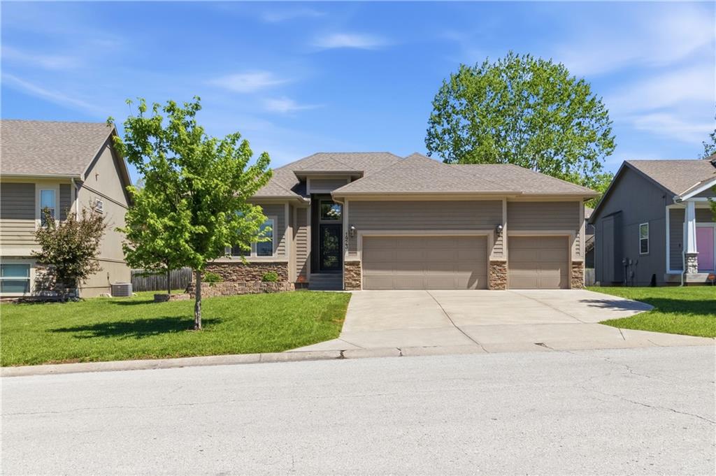 Listing Photo MLS #HMS2615914