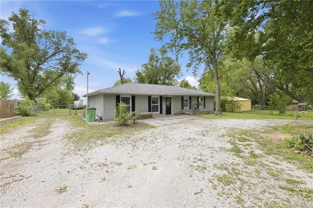 Listing Photo MLS #HMS2616027
