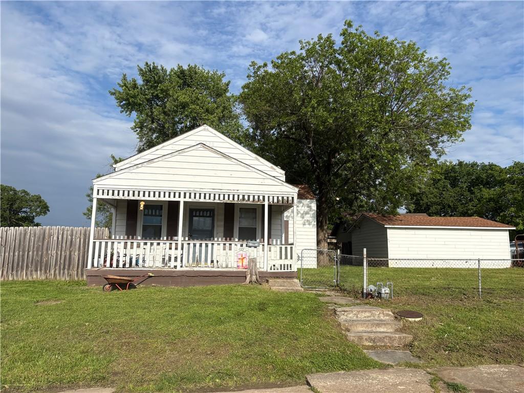 Listing Photo MLS #HMS2616773