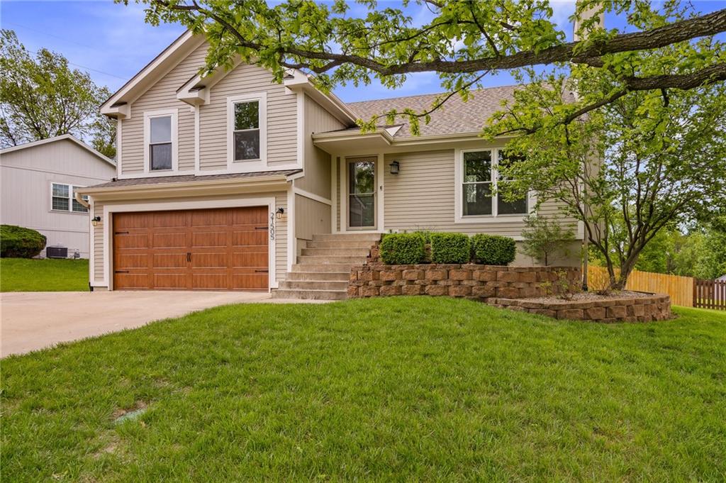 Listing Photo MLS #HMS2616878