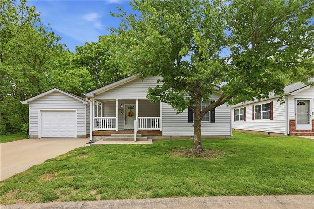 Listing Photo MLS #HMS2616886