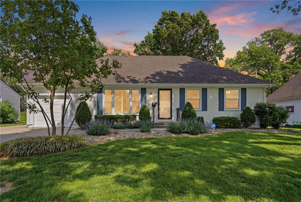Listing Photo MLS #HMS2616944