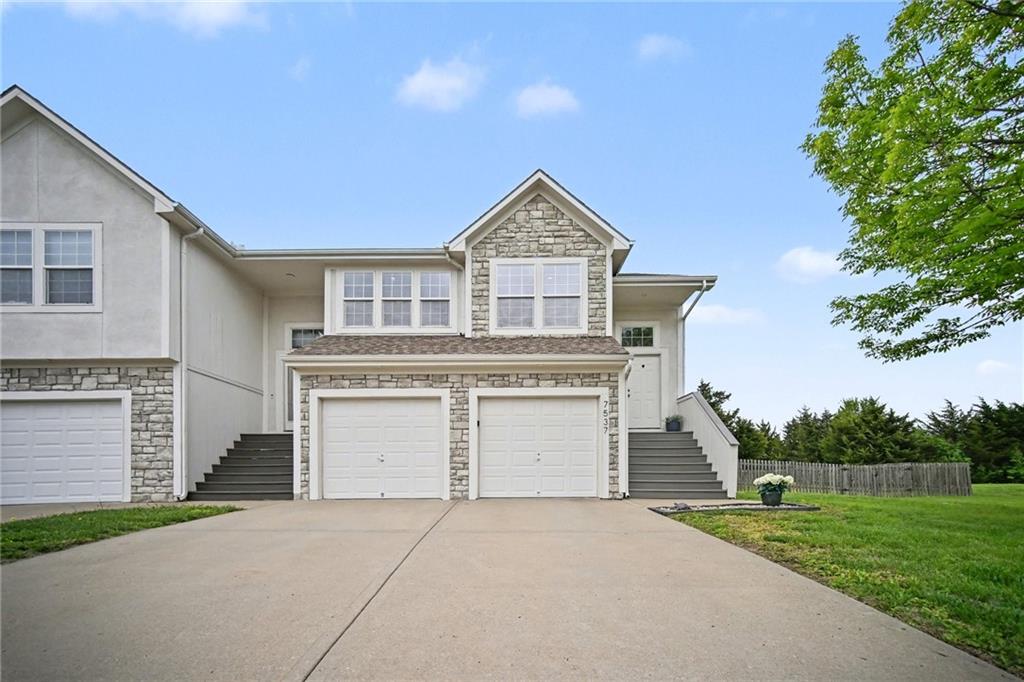 Listing Photo MLS #HMS2617031