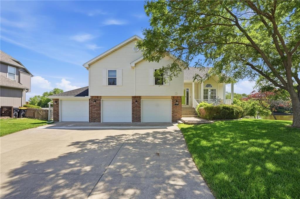 Listing Photo MLS #HMS2617388