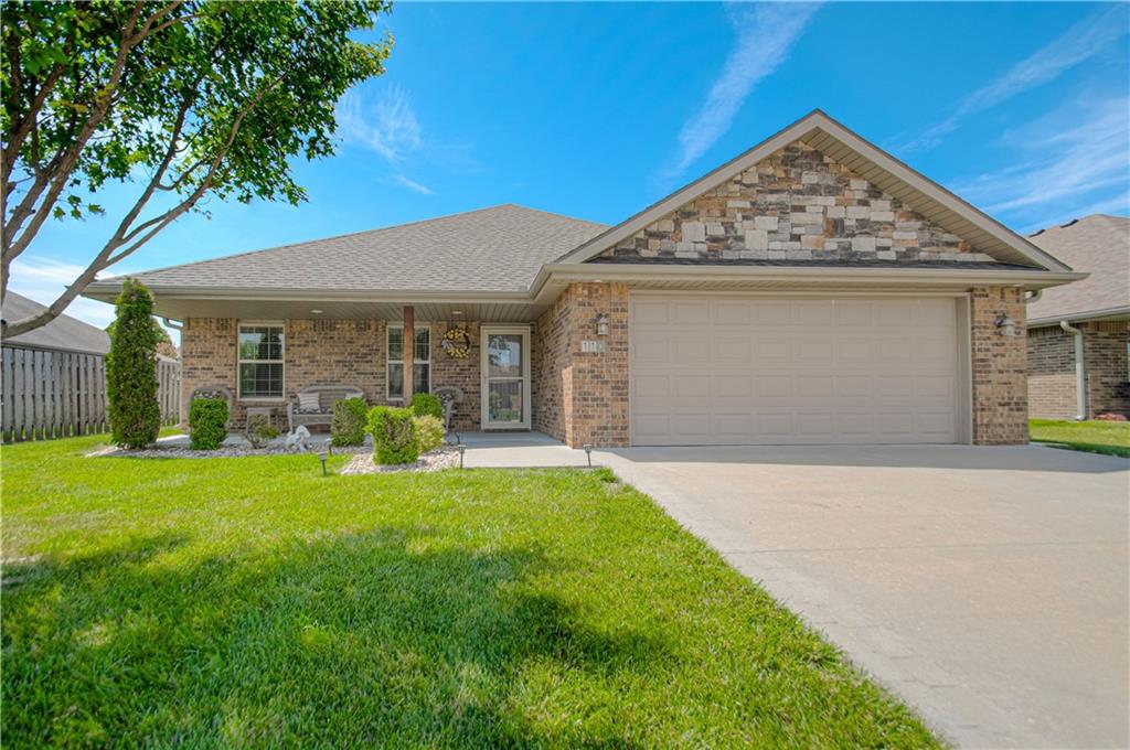 Listing Photo MLS #HMS2617859