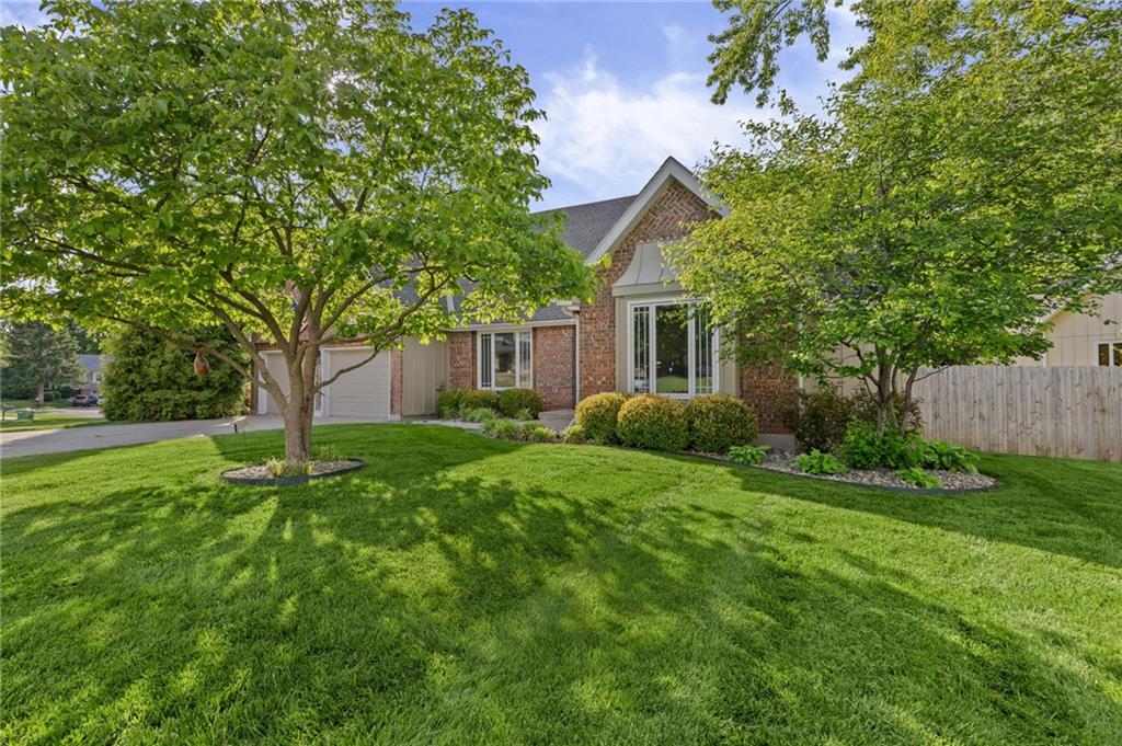 Listing Photo MLS #HMS2617875
