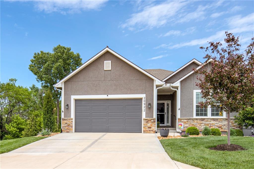 Listing Photo MLS #HMS2617923