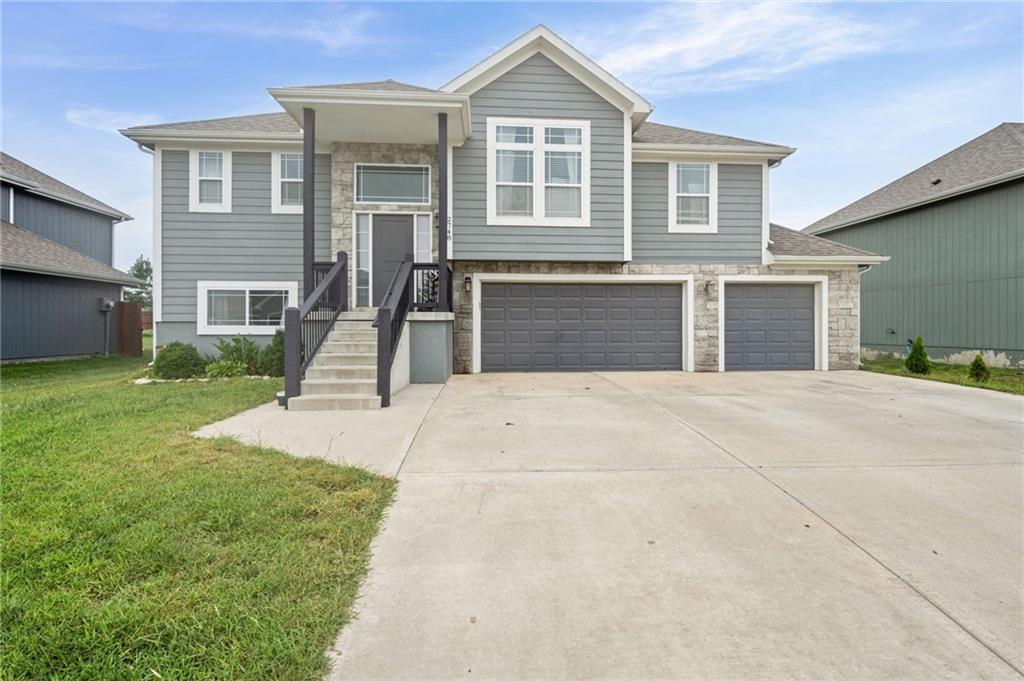 Listing Photo MLS #HMS2618104
