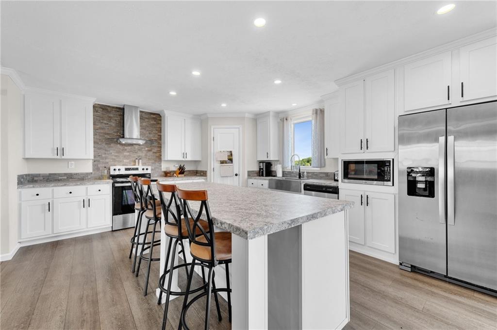 Listing Photo MLS #HMS2618829