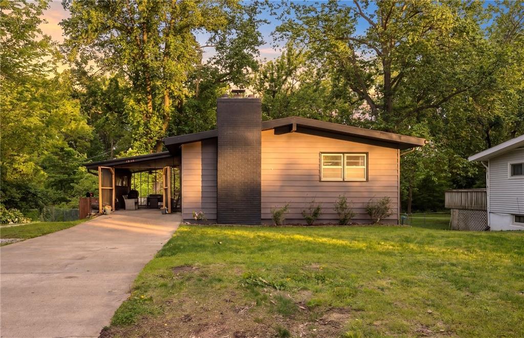 Listing Photo MLS #HMS2618863