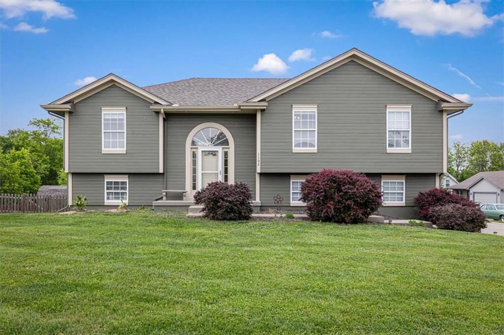Listing Photo MLS #HMS2619315