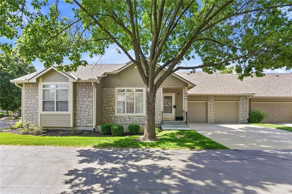Listing Photo MLS #HMS2619407