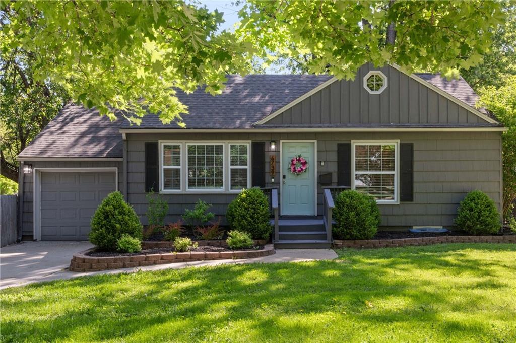 Listing Photo MLS #HMS2619419
