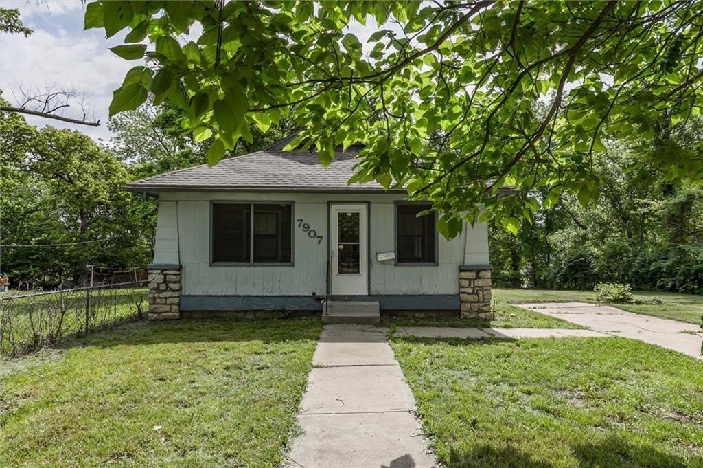 Listing Photo MLS #HMS2619604