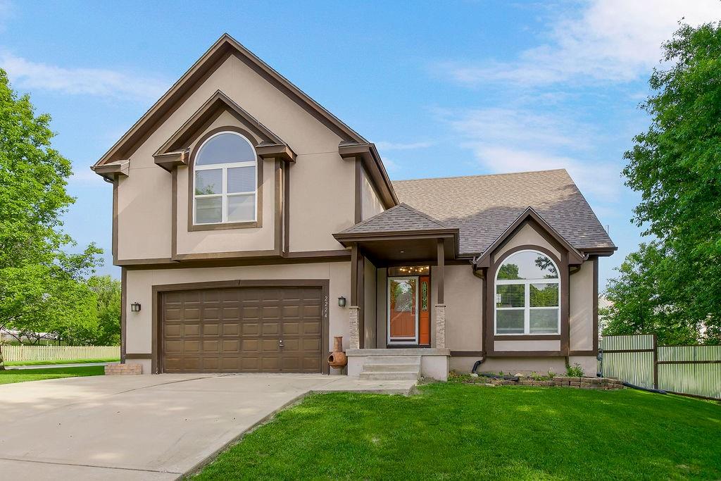 Listing Photo MLS #HMS2619955