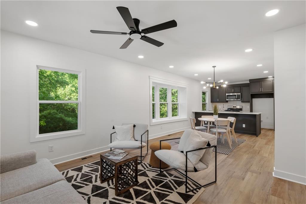 Listing Photo MLS #HMS2620039