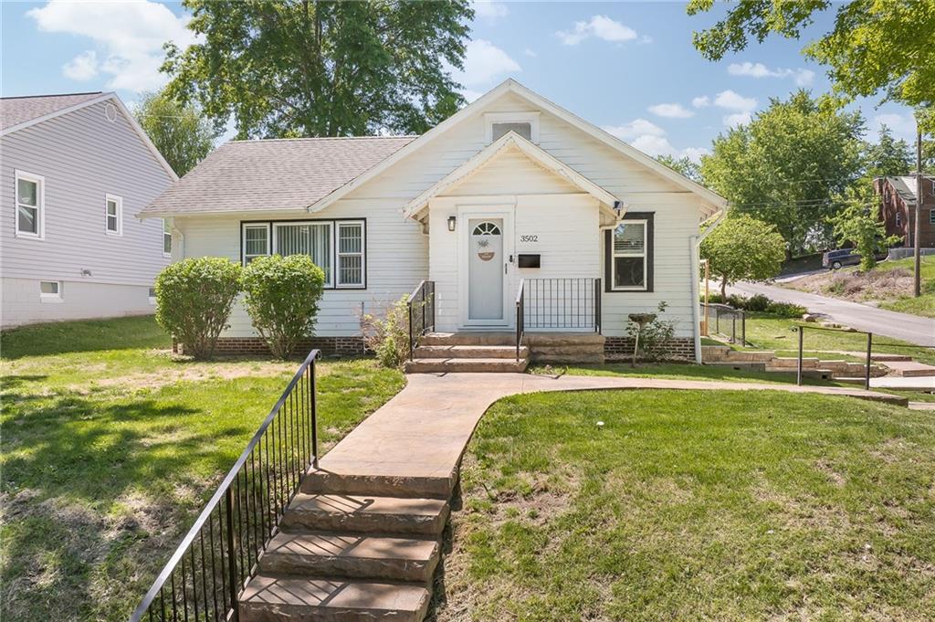 Listing Photo MLS #HMS2620176