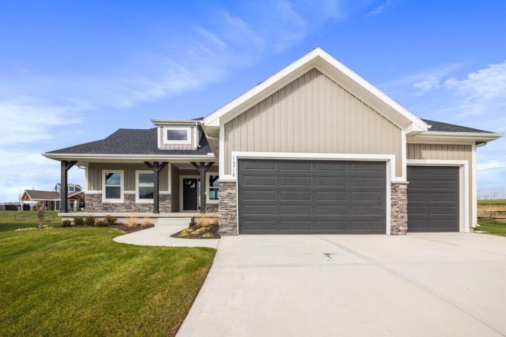 Listing Photo MLS #HMS2620271