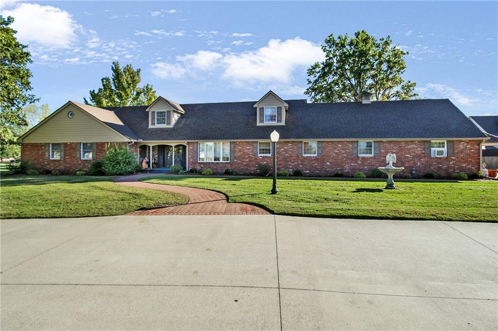 Listing Photo MLS #HMS2621059