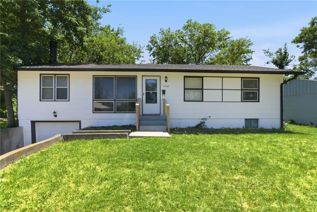 Listing Photo MLS #HMS2622009