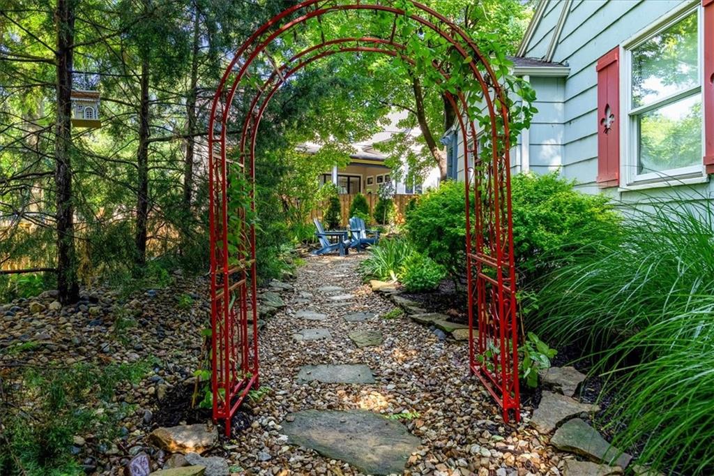 Listing Photo MLS #HMS2622732