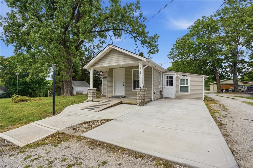 Listing Photo MLS #HMS2622801