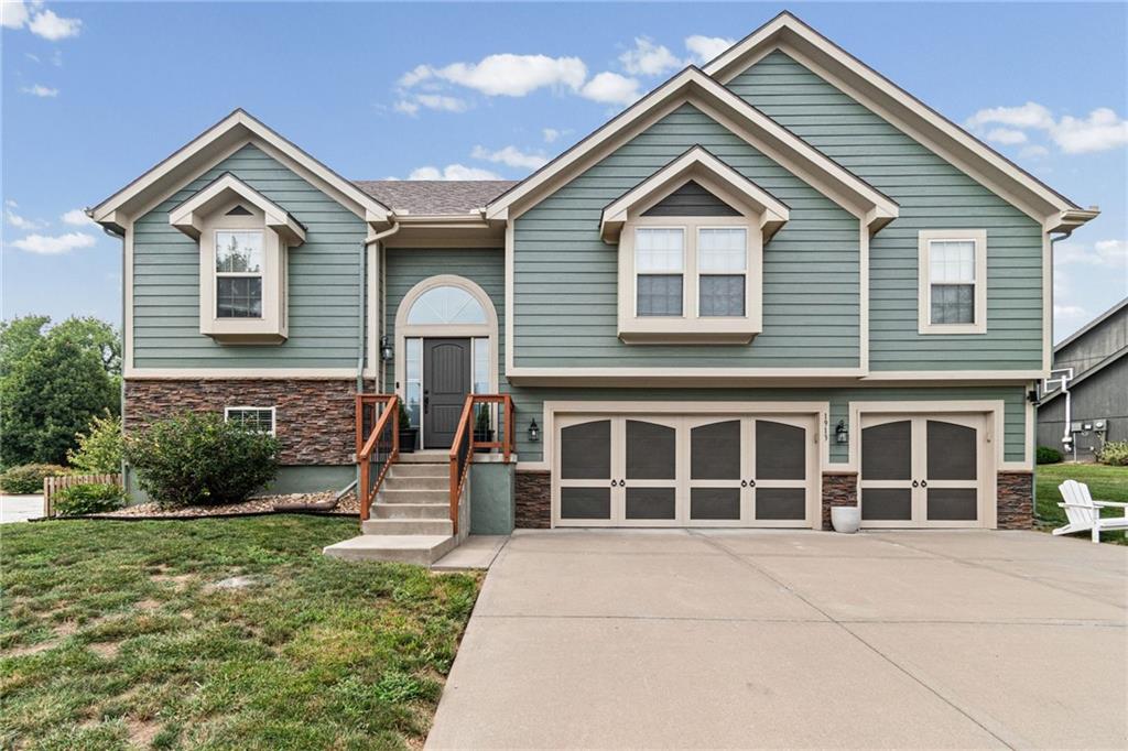 Listing Photo MLS #HMS2627553