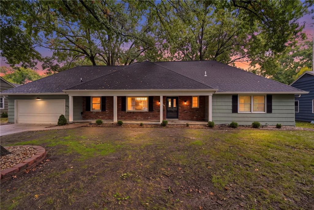Listing Photo MLS #HMS2627575