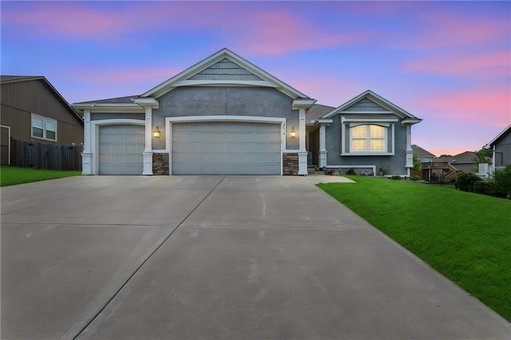 Listing Photo MLS #HMS2627650