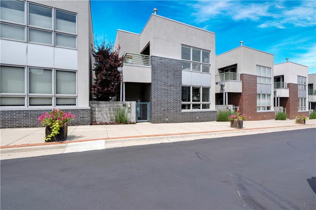 Listing Photo MLS #HMS2628316