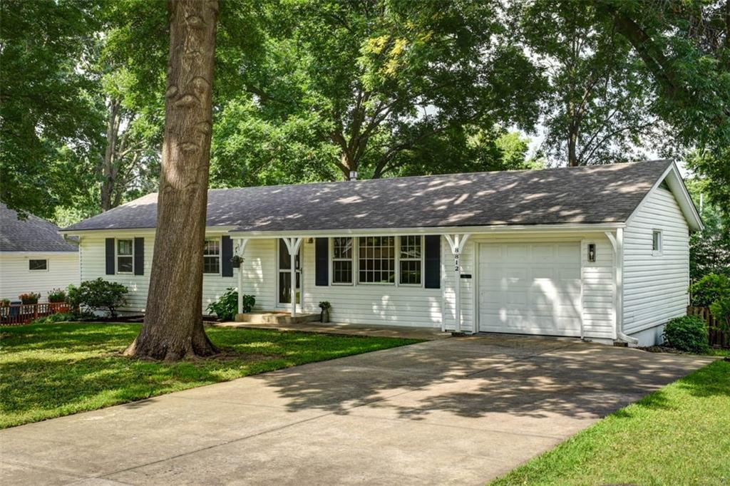 Listing Photo MLS #HMS2629697