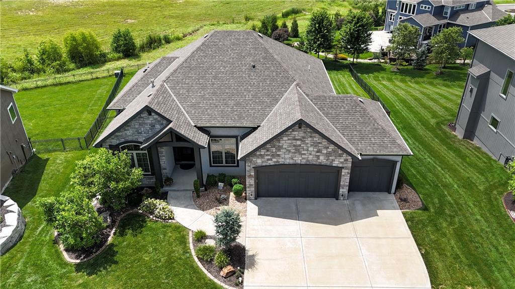 Listing Photo MLS #HMS2629896