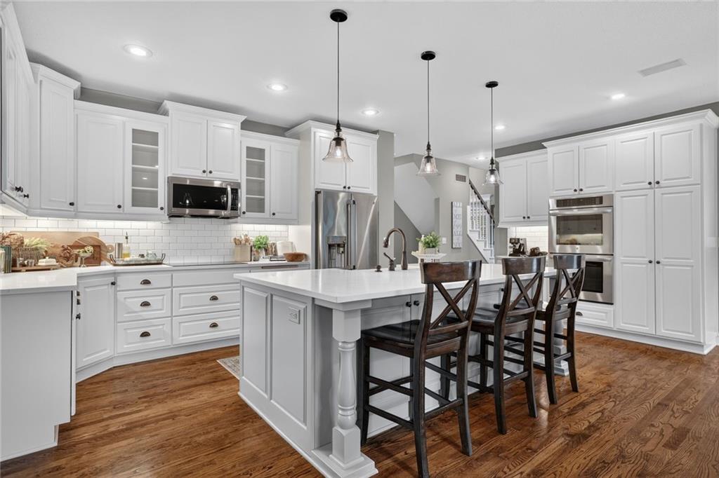 Listing Photo MLS #HMS2631072