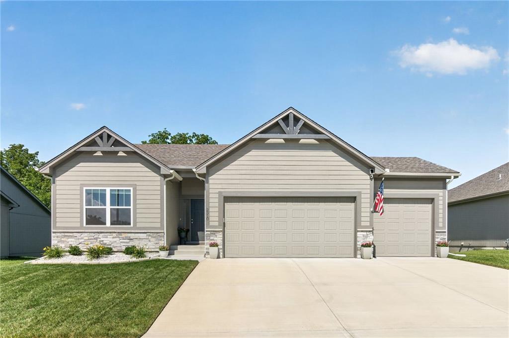 Listing Photo MLS #HMS2631153