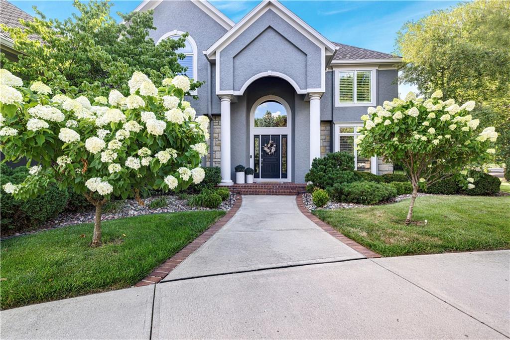 Listing Photo MLS #HMS2631780