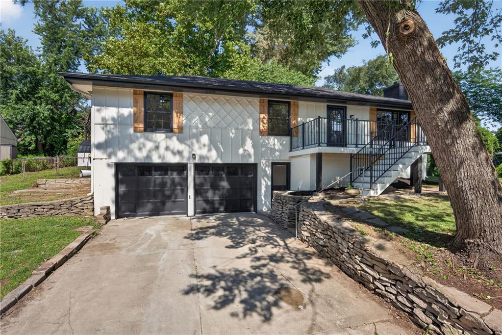 Listing Photo MLS #HMS2631907