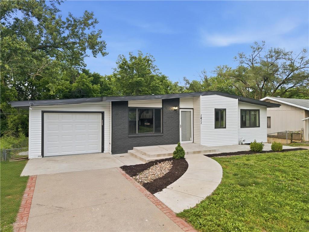 Listing Photo MLS #HMS2632127