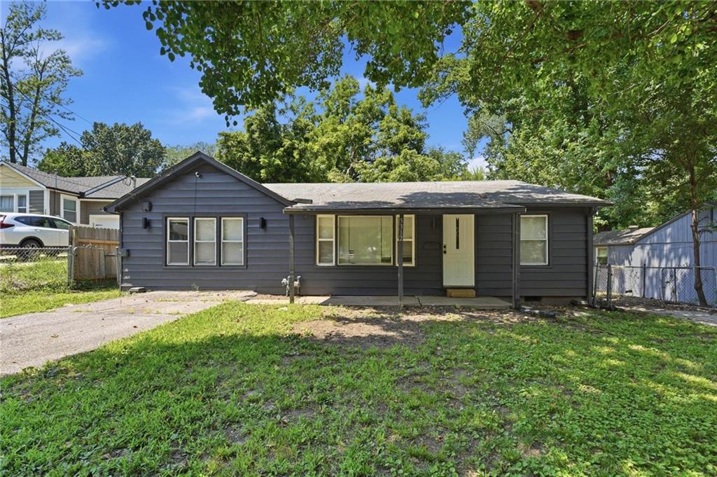 Listing Photo MLS #HMS2632147
