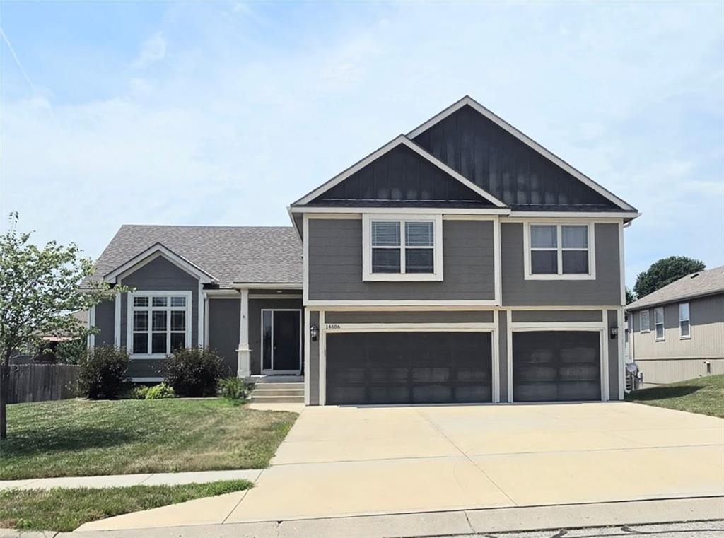 Listing Photo MLS #HMS2632416