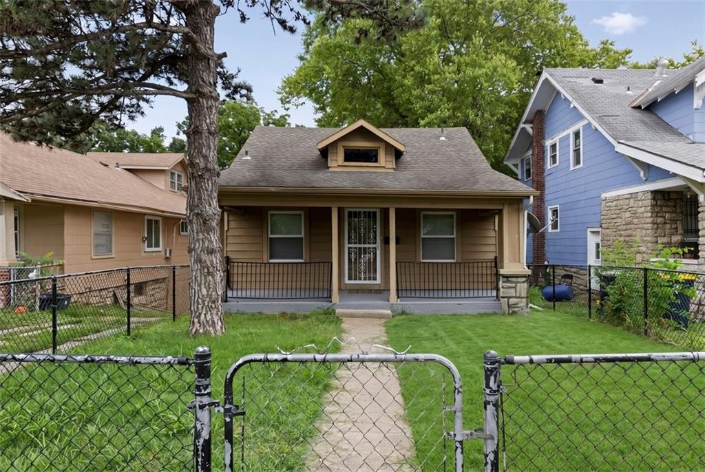 Listing Photo MLS #HMS2632420