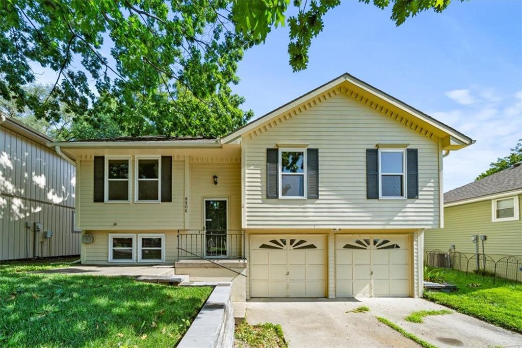 Listing Photo MLS #HMS2632648